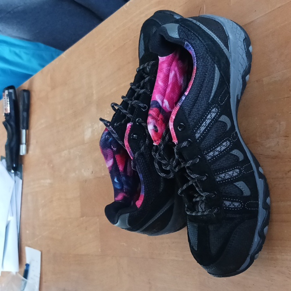 Skechers Adventure